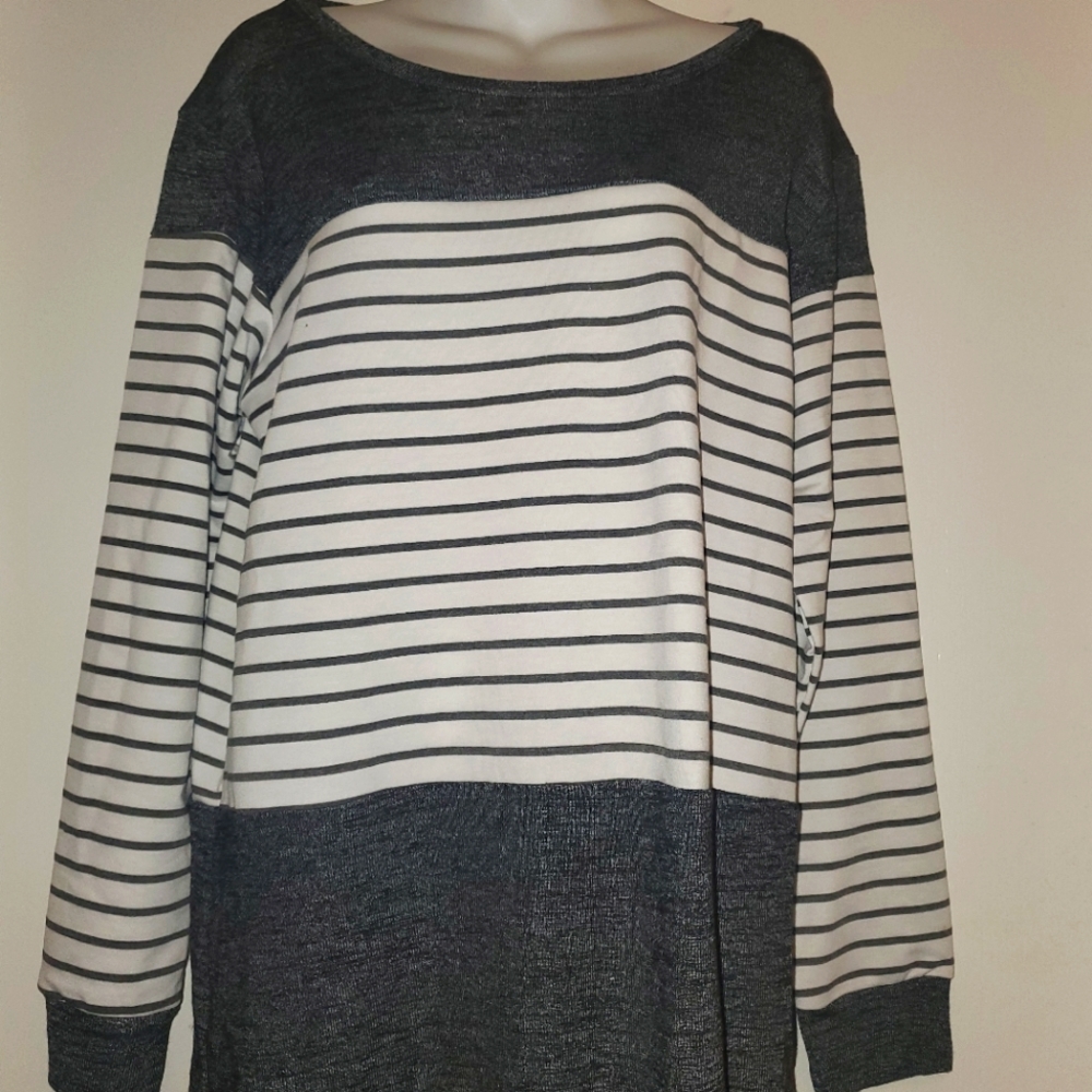 Womens long sleeve size XL
